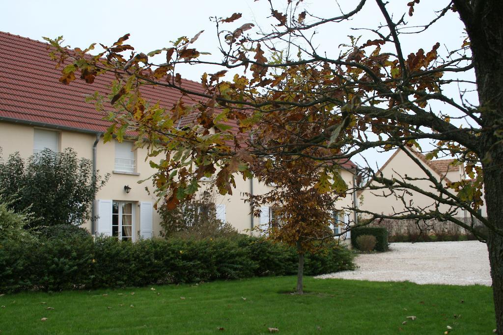 La Croix De La Jarrie Villa Chatres  Exterior photo